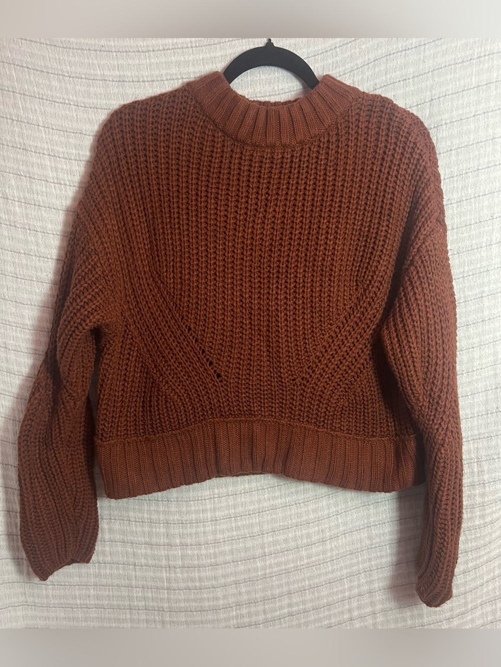 moon & madison Cropped Ribbed Sweater in Brown